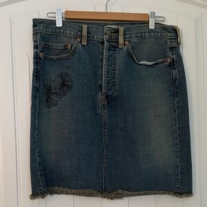 Levi’s Denim Skirt with Floral Embroidery - 10